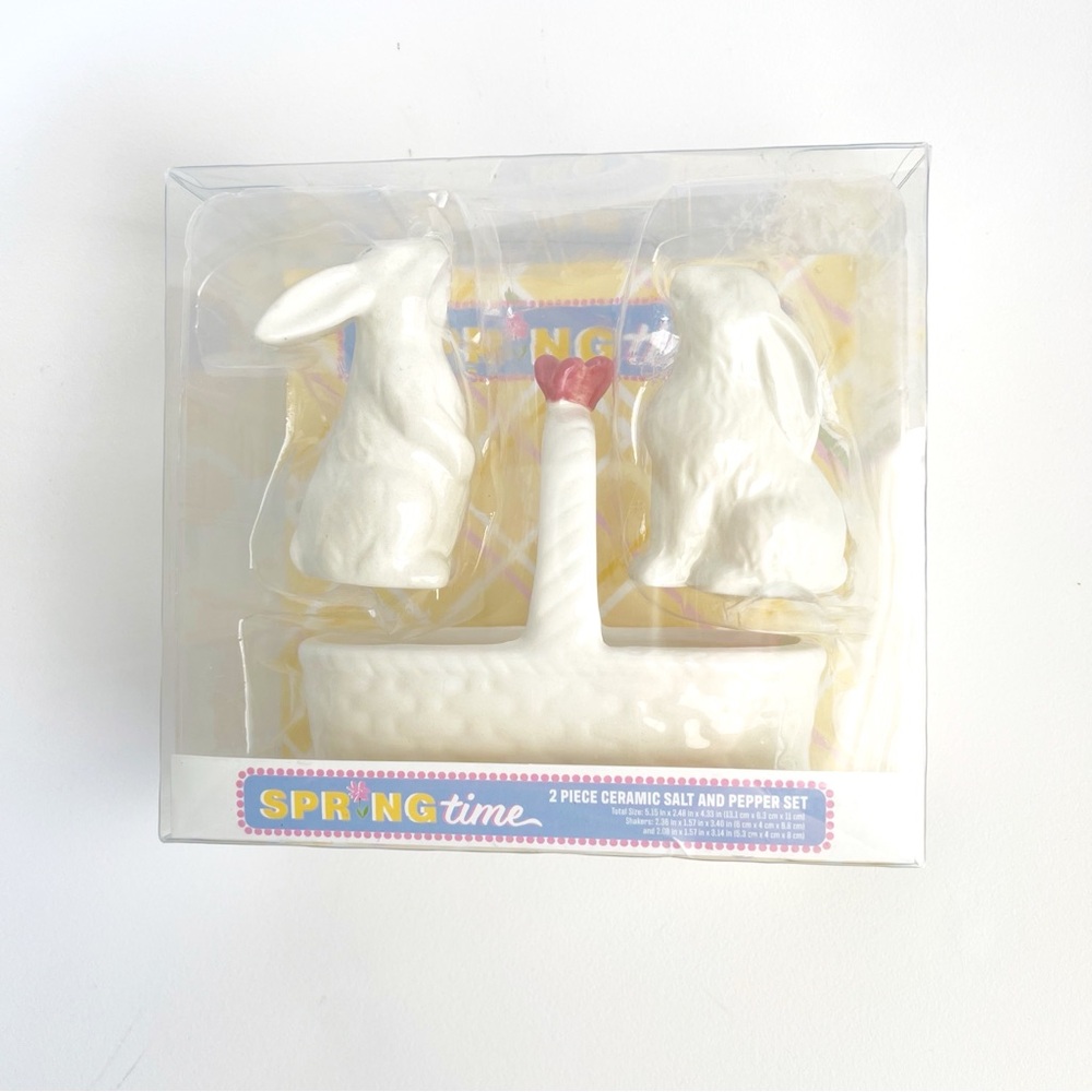 🤍White Ceramic Bunny Salt and Pepper Set